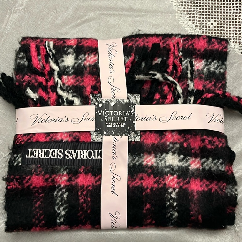 Victoria’s Secret Scarf